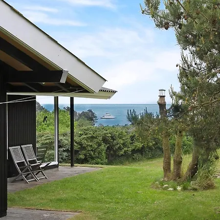 Family House With Sea View By Lynaes Hundested
