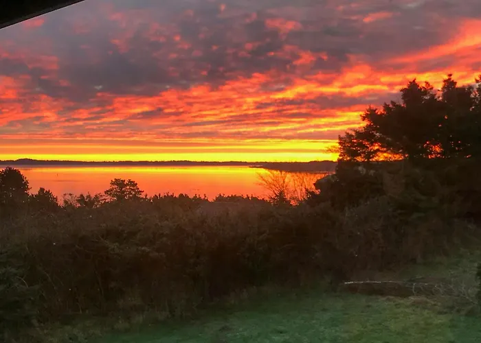Hébergement de vacances Family House With Sea View By Lynaes